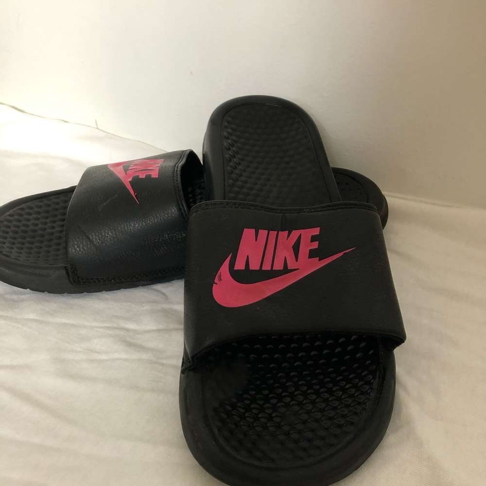 Nike slides